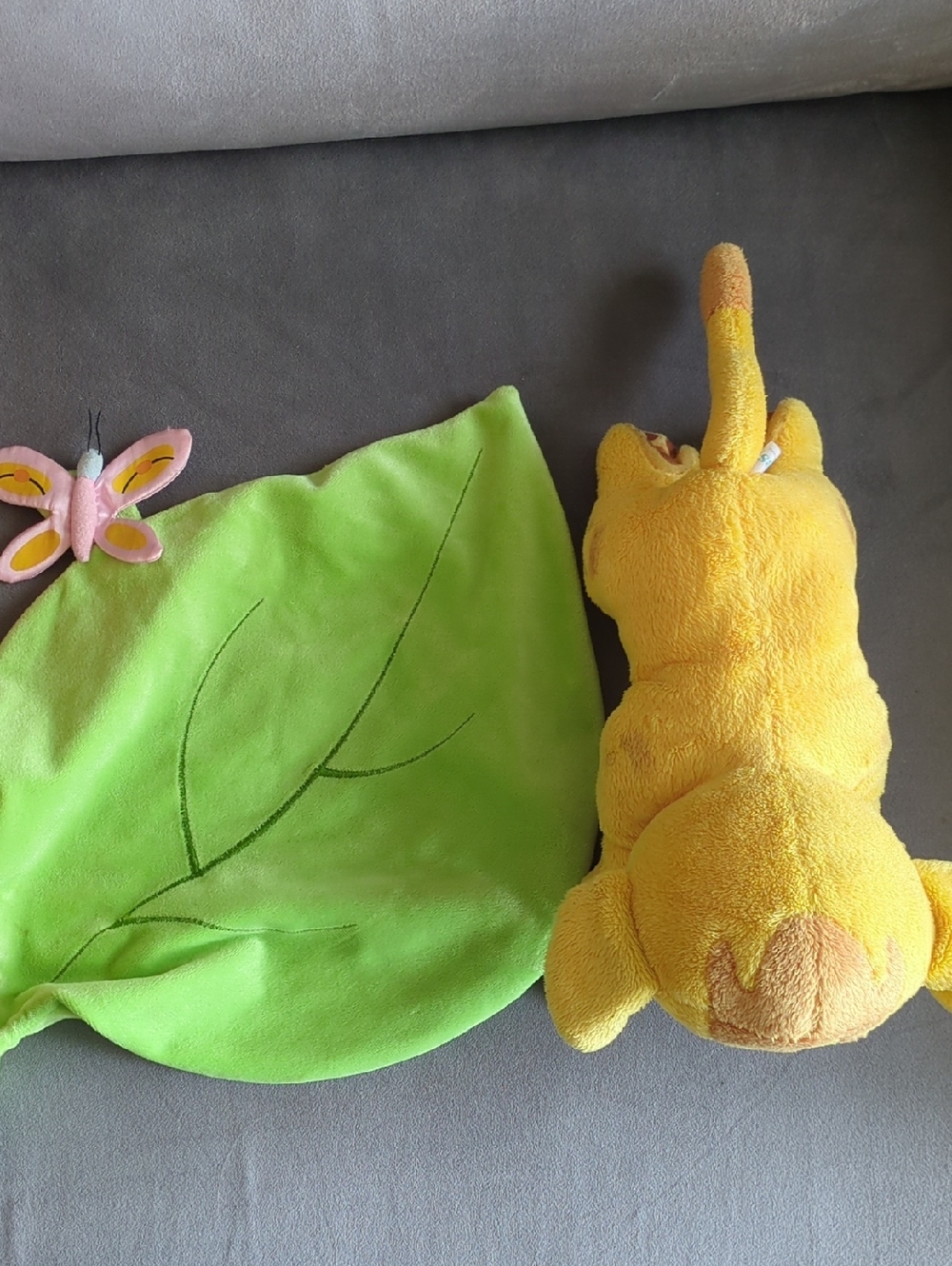 ✨3/25$ Disney Simba with Green Leaf Wrap and Pink Butterfly Disney Parks merch - Picture 4 of 6